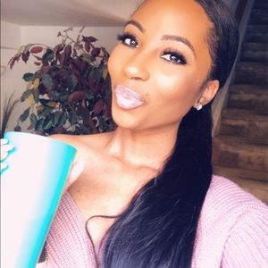 Meet your Posher, Andrea